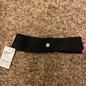Lululemon headband brand new with tags💯